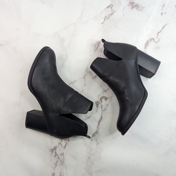 SALE LIMITED TIME Soda Booties Black Ankle Boots Zipper Chain Block Heel Pointed - Picture 1 of 9